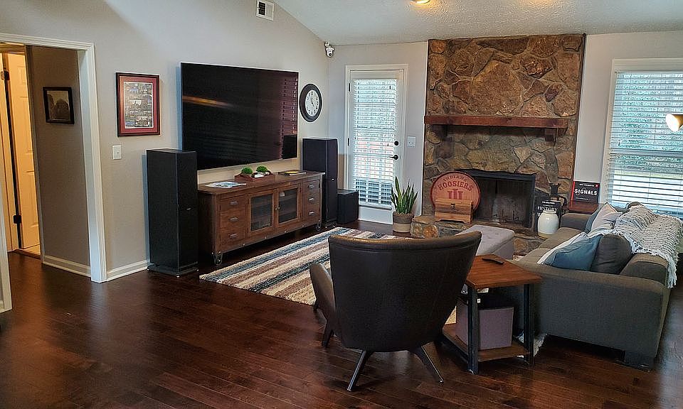 1st image of 100 Saddlebrook Dr