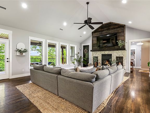 4th image of 13610 Teton Ln