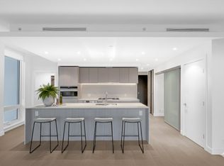 1500 Fern St #3101, North Vancouver, BC V7J 0E6