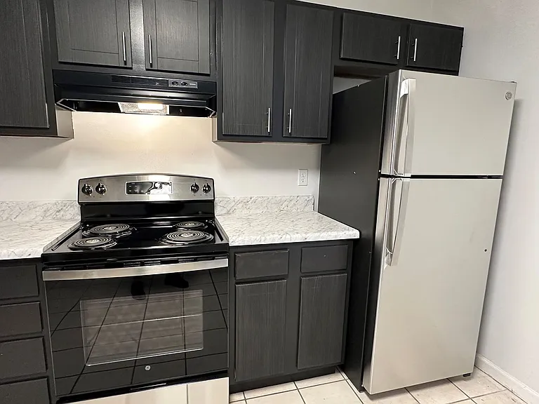 Fountain Square Apartments — Photo 33