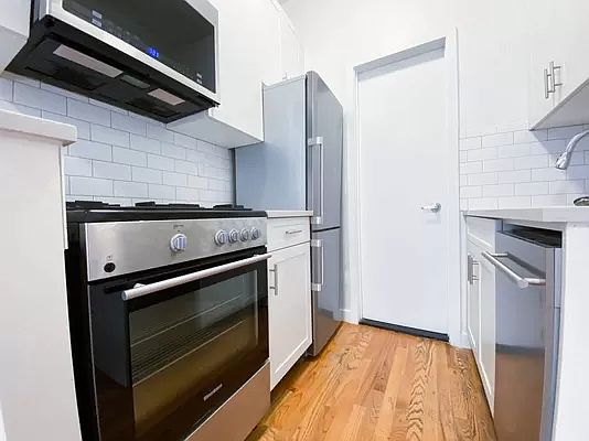 1st image of 218 E 85th St #4R