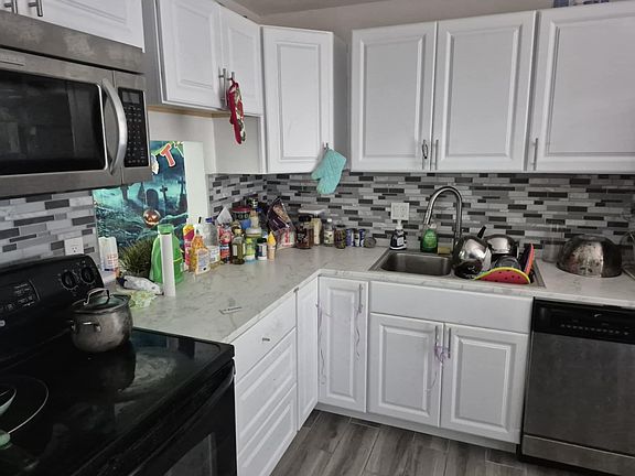 3rd image of 5860 NW 64th Ave