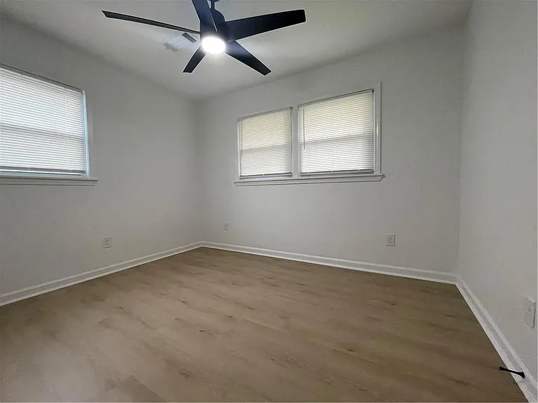 500 Hutchens Rd SE — Photo 36