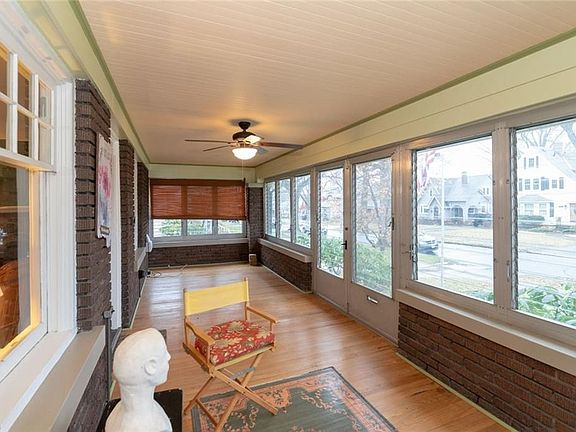 4th image of 17207 Fernshaw Ave