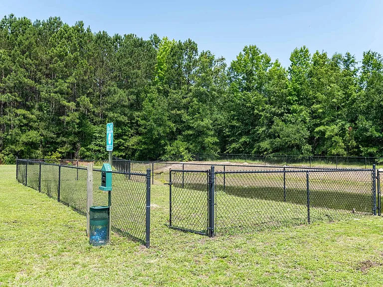 Hartsville Garden Apartments — Photo 8