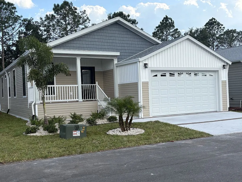 3 bed, 2.0 bath, 1742 sqft, $1,799 — Photo 1