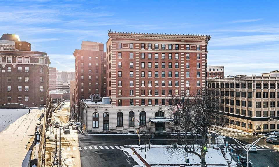 1st image of 140 Chestnut St APT 619