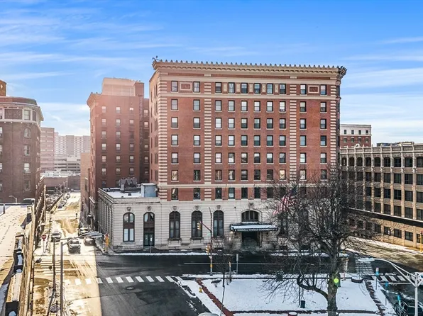 140 Chestnut St APT 619, Springfield, MA 01103