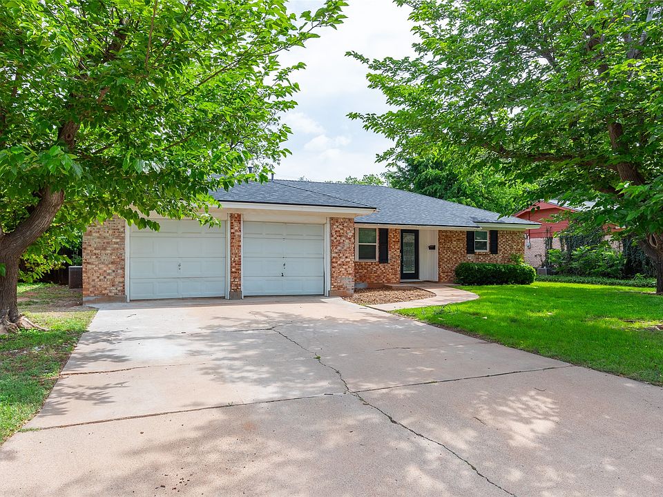 1st image of 4134 Brook Hollow Dr