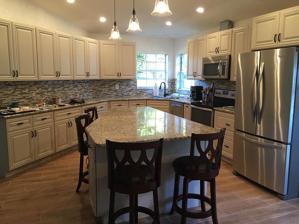 1st image of 20972 Country Barn Dr
