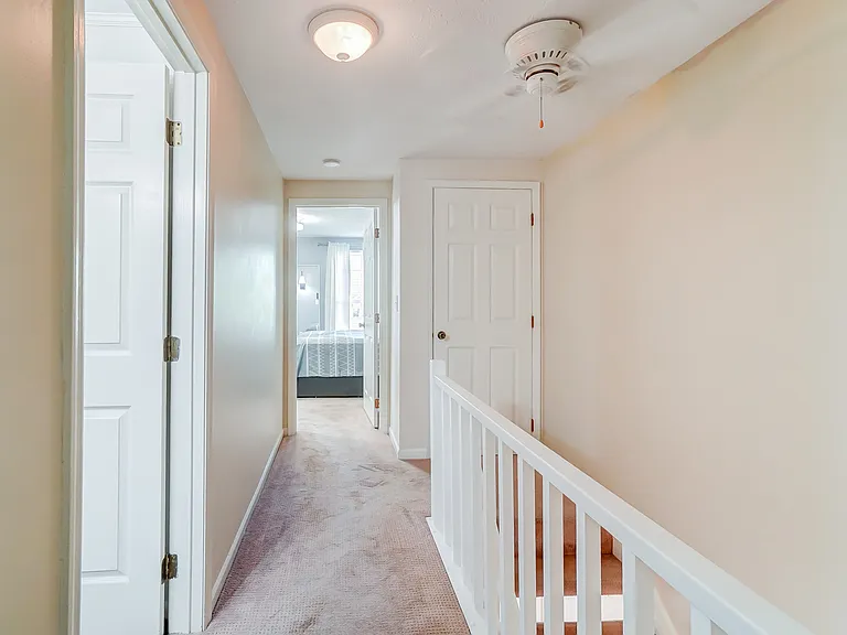 8064 Hetz Dr — Photo 23