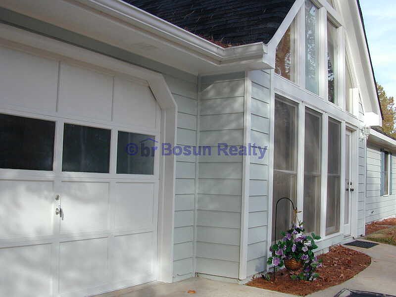 1st image of 364 Windsor Walk SE