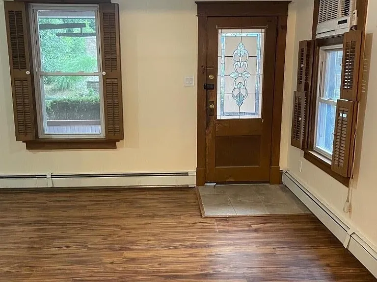 55 Garden Ave #1 — Photo 5