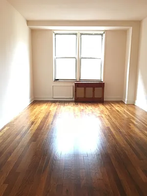 Rented by Kew Forest Realty Inc | media 5