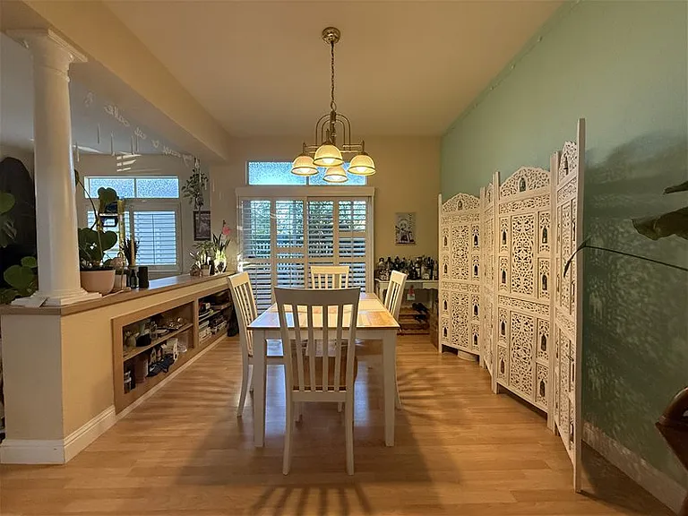 3043 Woods Cir — Photo 3
