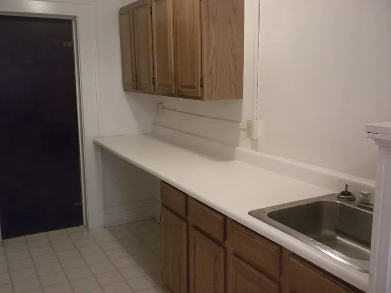 The Riviera Apartments — Photo 11