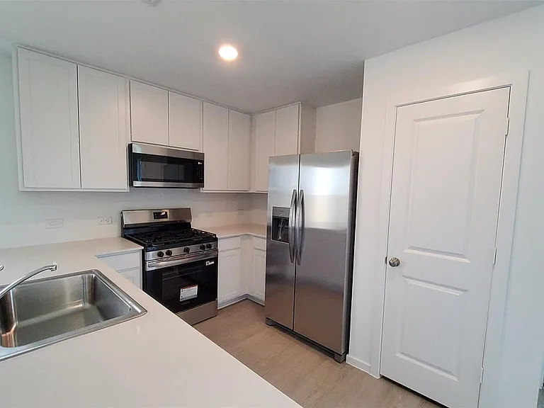 26810 Scarlet Willow Dr — Photo 25