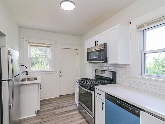 2nd image of 2712 Price Ave Unit 1