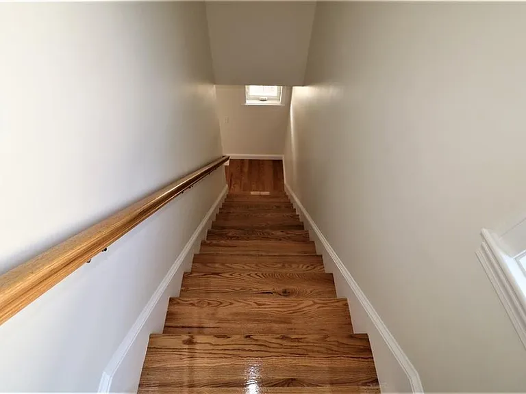 121 Hillcrest Ave — Photo 19