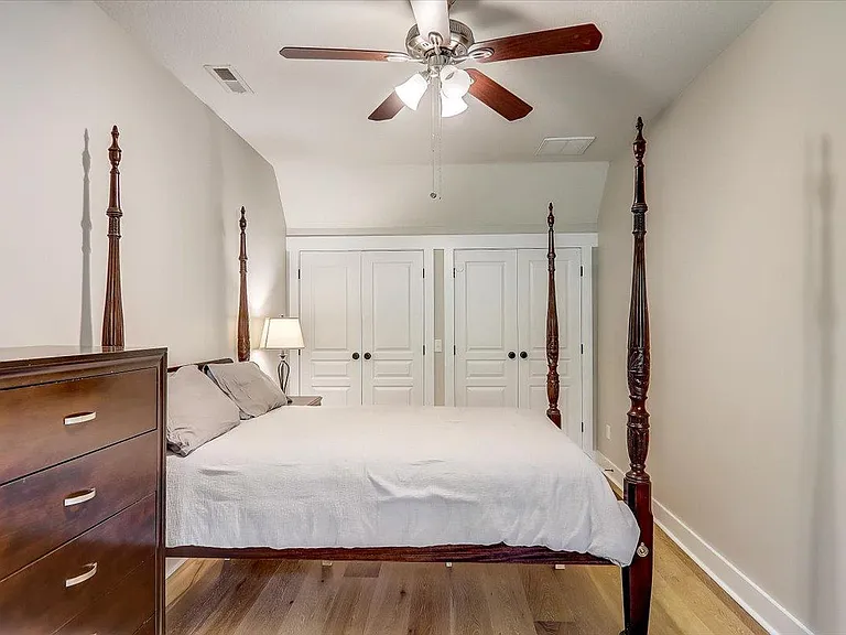 11 Oakhaven Ter — Photo 35