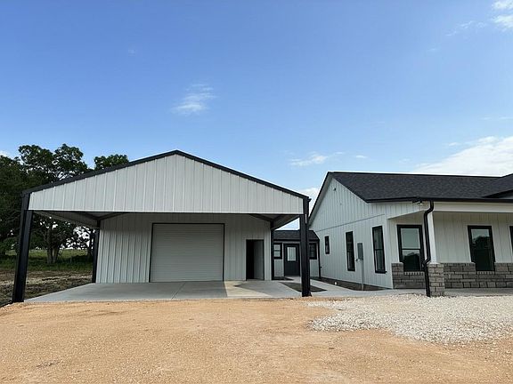 3rd image of 3880 Hranicky Rd