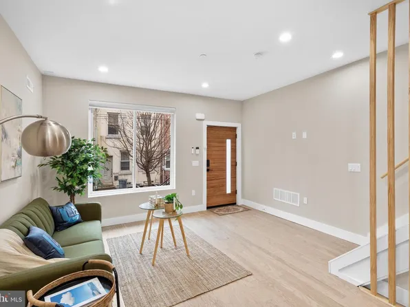 1032 S Randolph St, Philadelphia, PA 19147