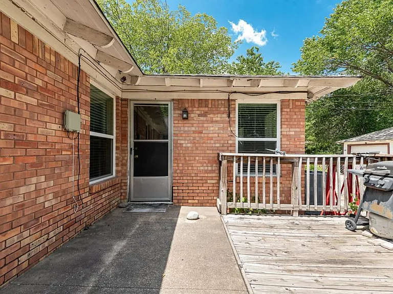 9506 Mercer Dr — Photo 19
