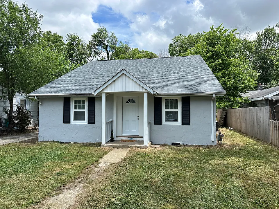 869 Fairview Dr