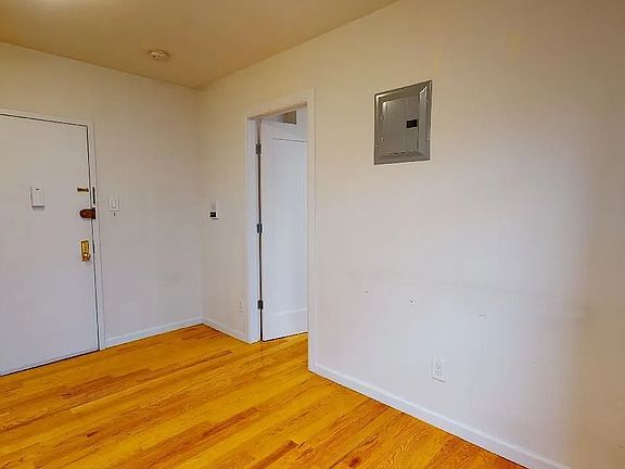 3rd image of 226 E 83rd St APT 32