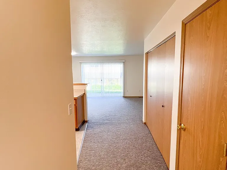 5511 Glenridge Way — Photo 11
