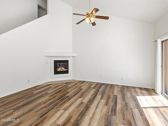4th image of 2186 Clubhouse Dr