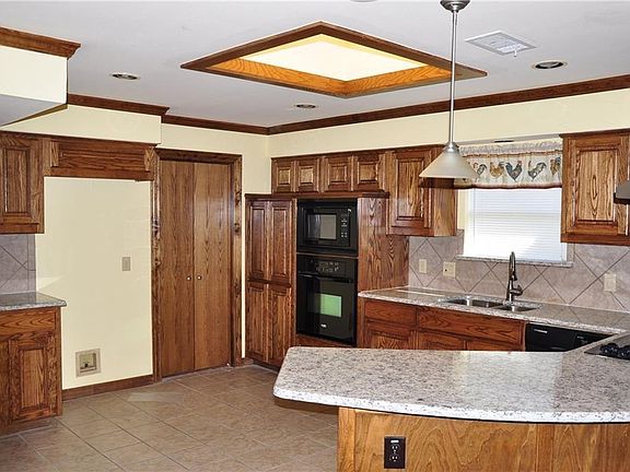 4th image of 6605 Biltmore Pl