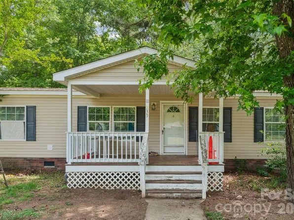235 Misty Ln, Kannapolis, NC 28081