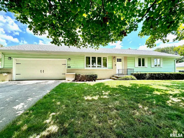 8 Sunnydale Dr, Jacksonville, IL 62650