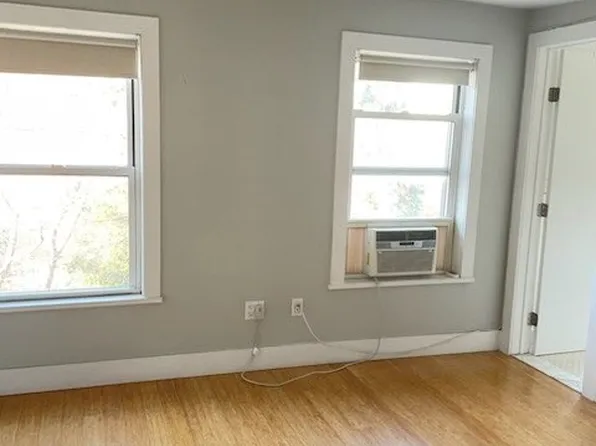 240 Cumberland Street image 5 of 8