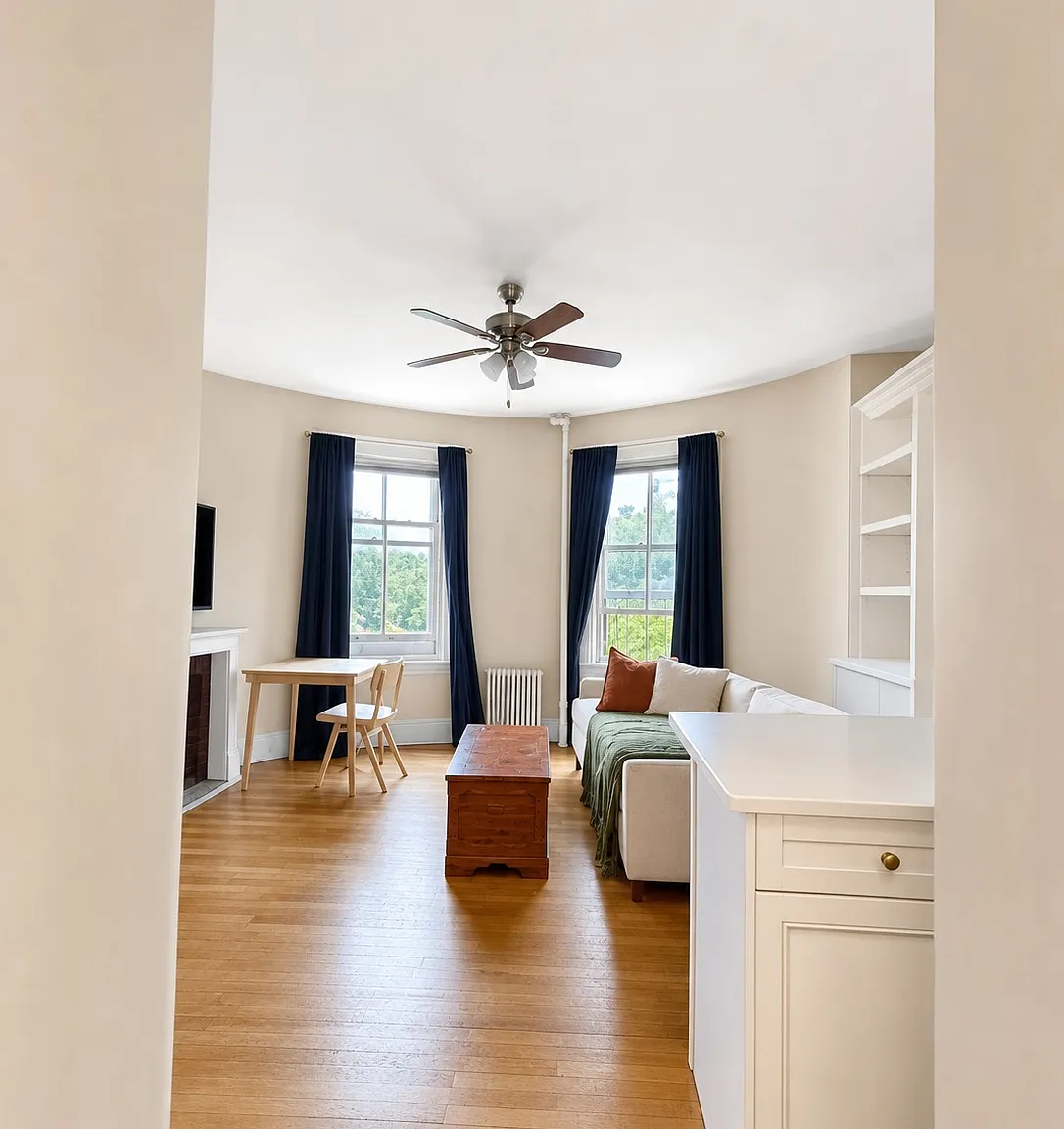 1 bed, 524 sqft, $3,100 — Photo 3