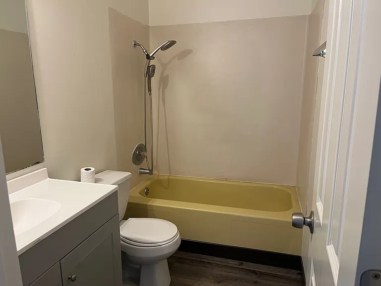 941 8th Ave #4 — Photo 7