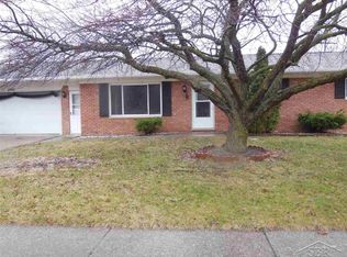 2850 Waterford Dr, Saginaw, MI 48603