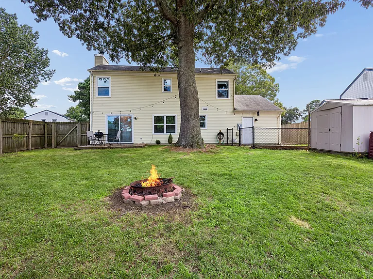160 Fairmont Dr — Photo 44
