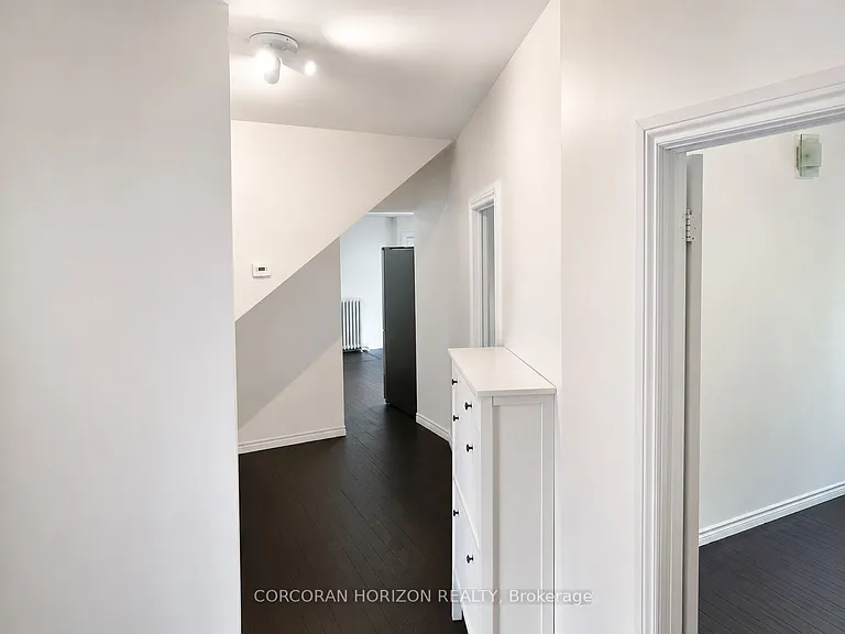 20407 Leslie St — Photo 7