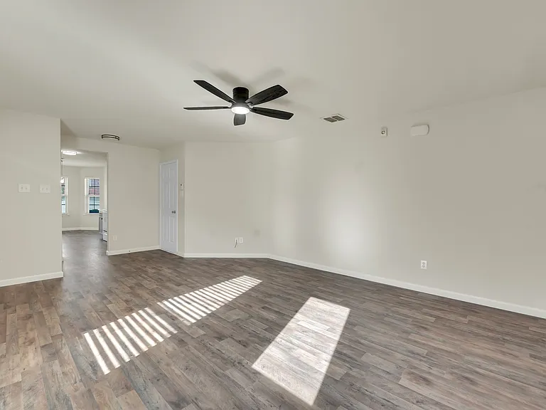 3028 Casa Bella Dr — Photo 10