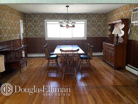 4th image of 1 Merrill Ln