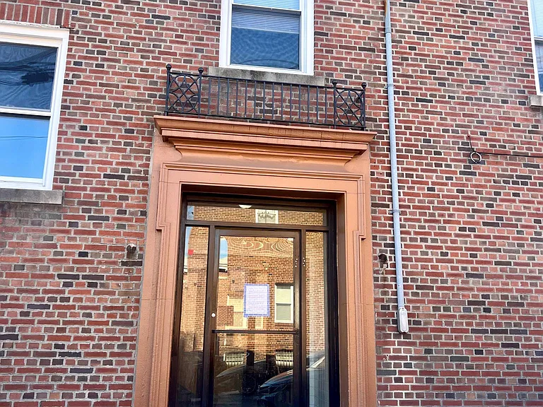 386 Palisade Ave #5 — Photo 1