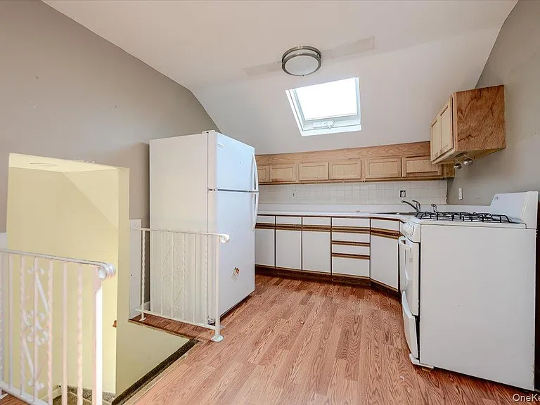 13 Truxton Rd #UPPER — Photo 7