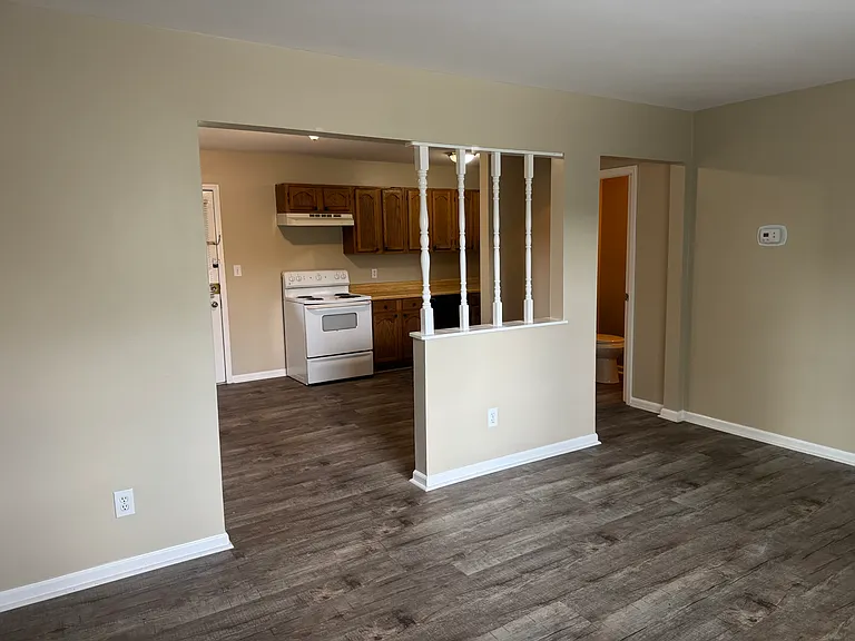1103 Avenue A NE — Photo 17