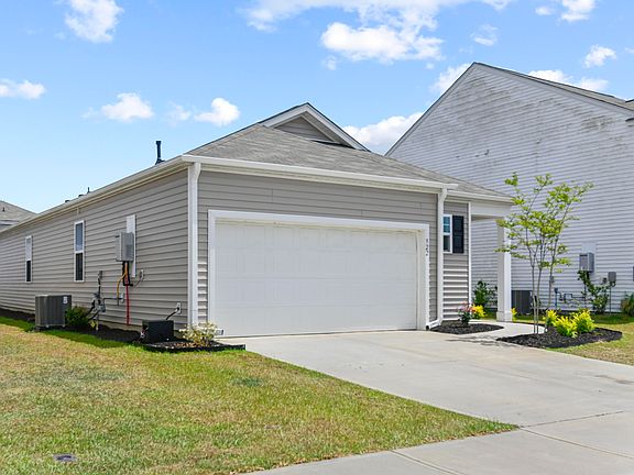 3rd image of 922 Woodside Creek Ln