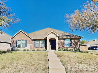 408 Foliage Ct, Red Oak, TX 75154