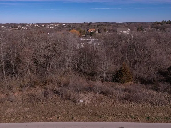 8578 Carberry Ln, Roscoe, IL 61073