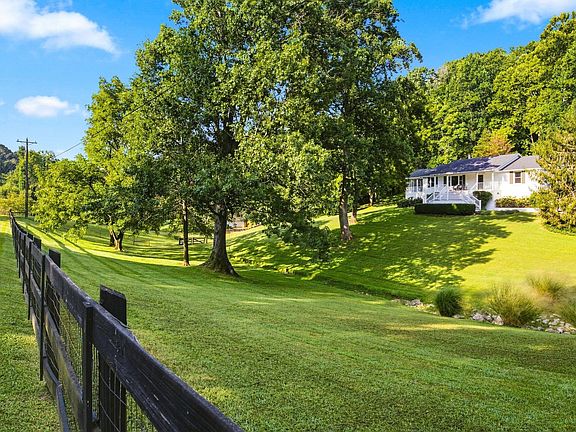 5th image of 775 High Point Ridge Rd