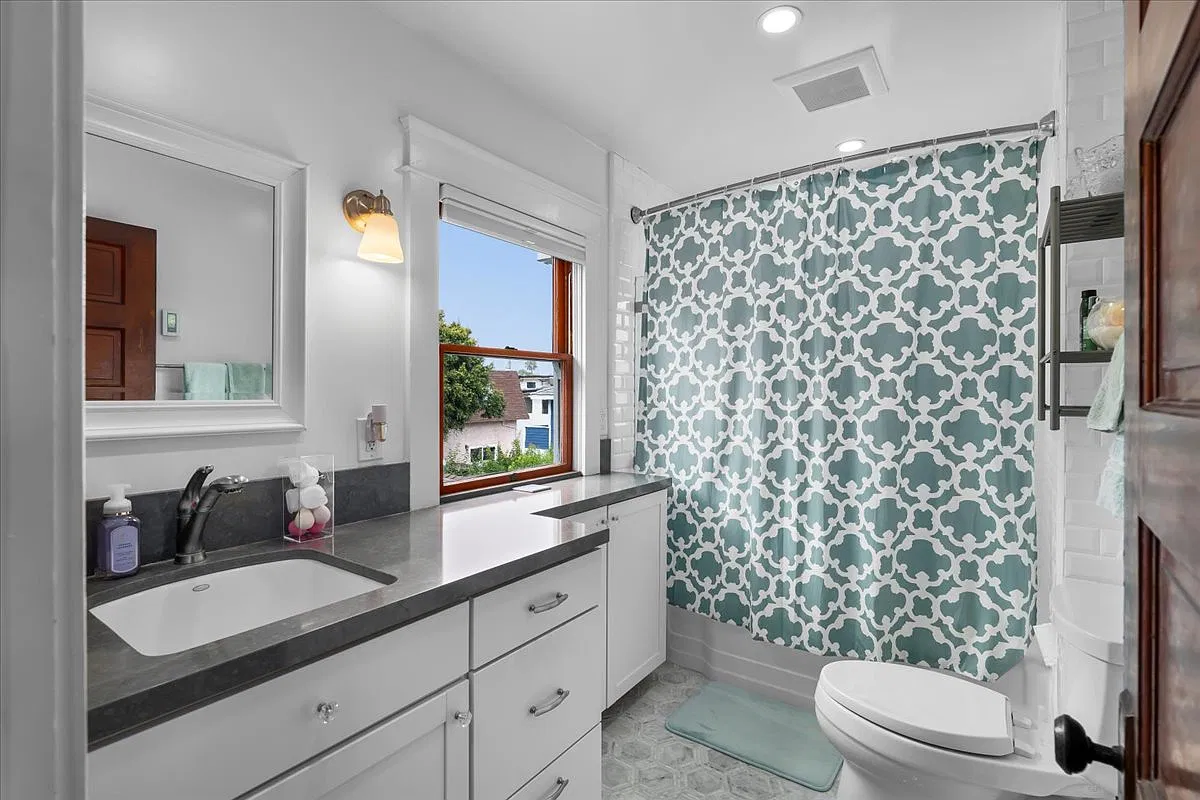 N Gertruda Ave, Redondo Beach — Photo 3